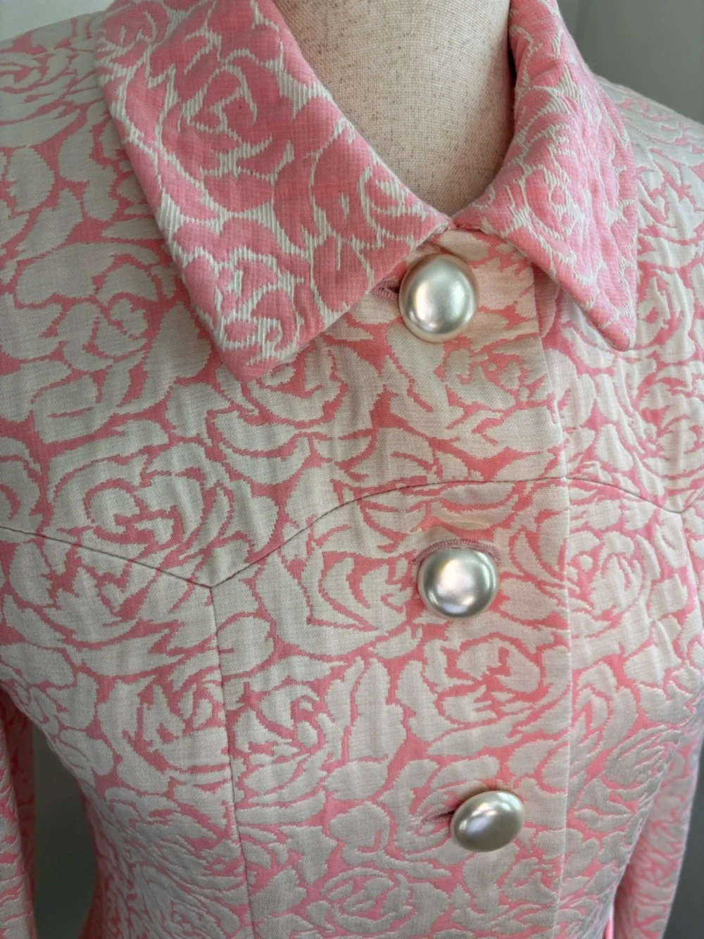 Vintage French Pink Brocade Blazer Pearl Buttons Coquette Jackie O EU 38 - Picture 2 of 8